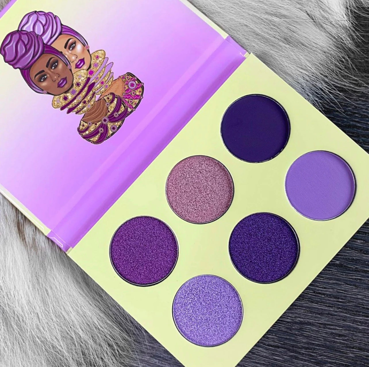 Juvias Place The 7 Mini Eyeshadow Bundle